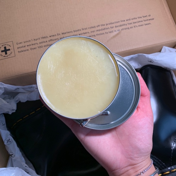 Dr. Martens 1460 Laceup Woman - Picture 6 of 9